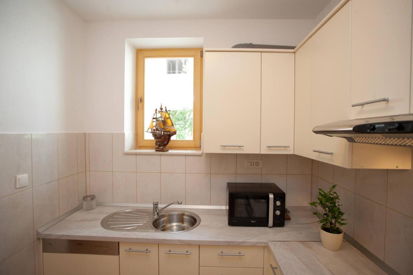 Apartments Beautiful Sandy Beach Split Exterior photo