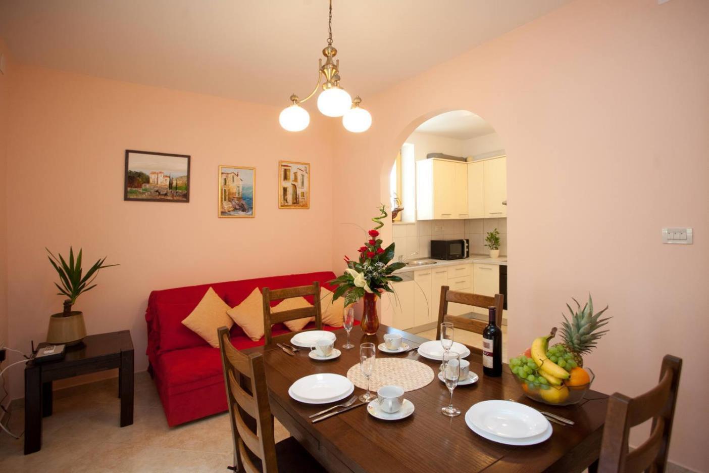 Apartments Beautiful Sandy Beach Split Exterior photo