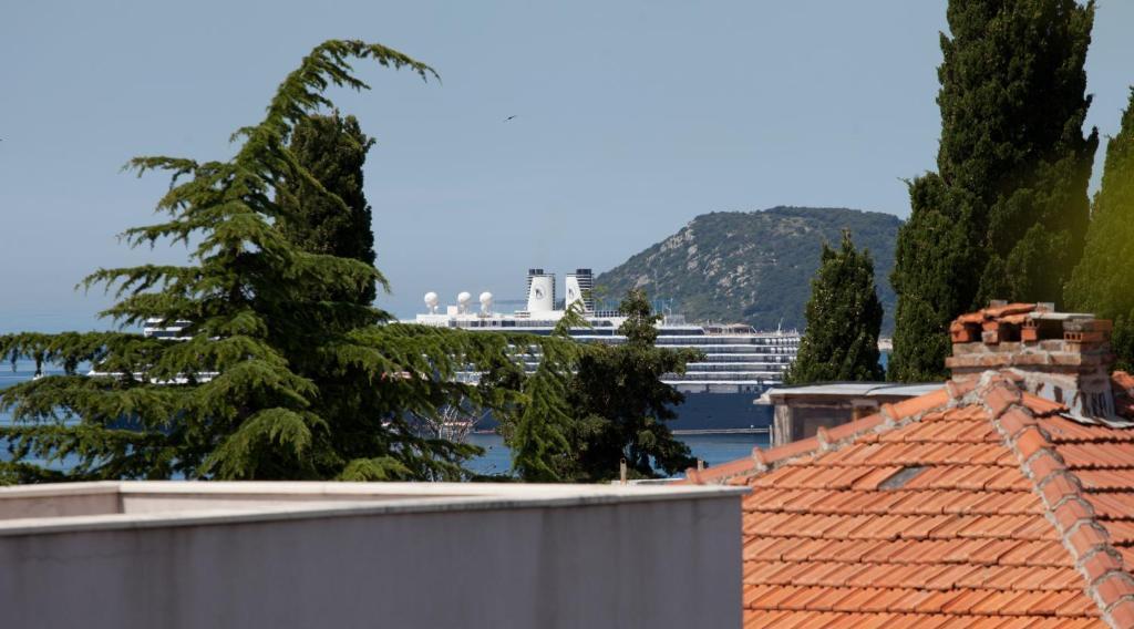 Apartments Beautiful Sandy Beach Split Room photo