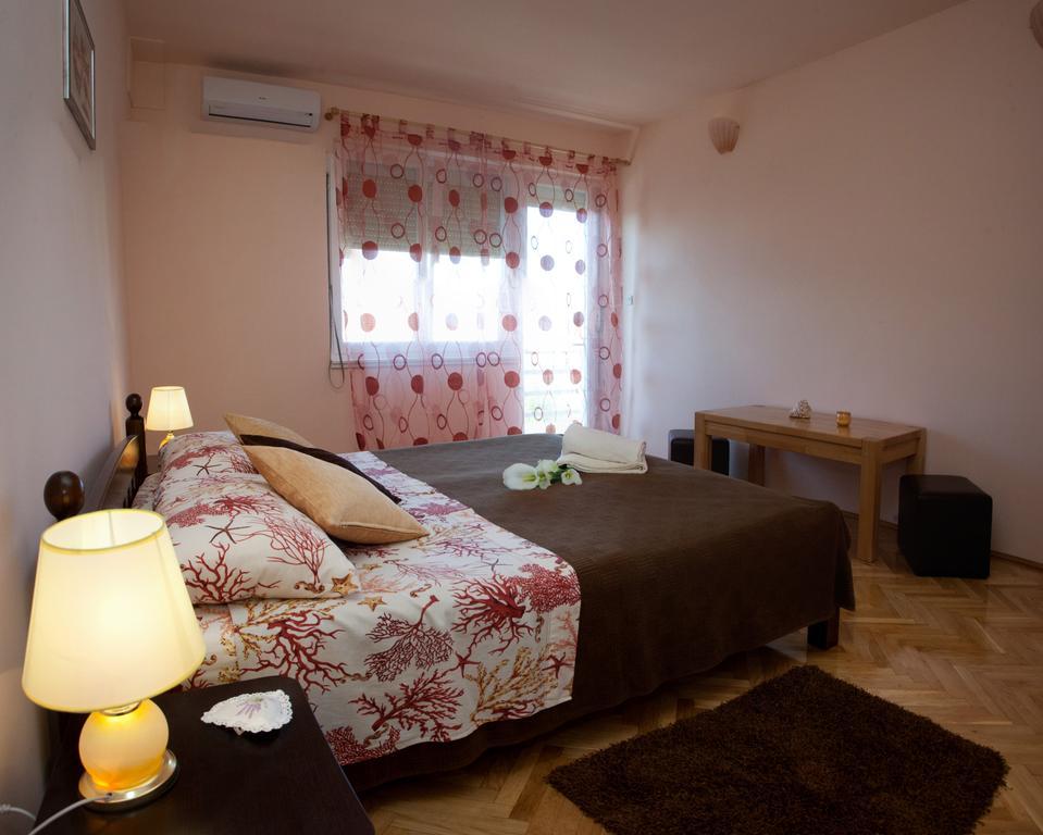 Apartments Beautiful Sandy Beach Split Room photo