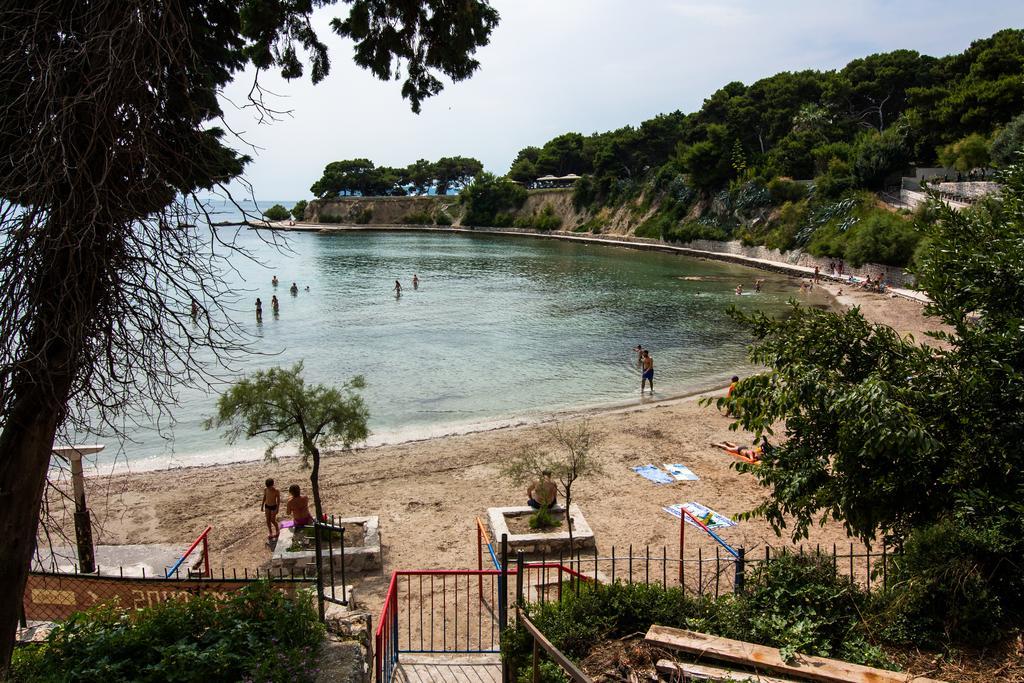 Apartments Beautiful Sandy Beach Split Room photo